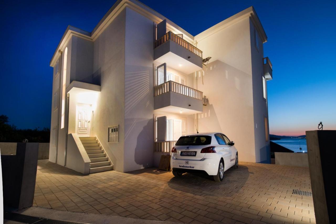 Brand New Aparment With Sea View & Swimming Pool At Ciovo - Villa Fiorentini Trogir Exterior photo